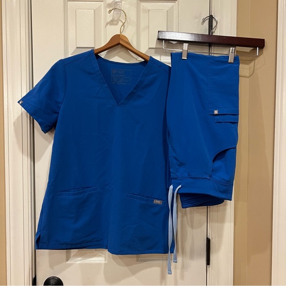 Figs Pants - Figs Scrub Set Royal Blue Women’s Casma Three Pocket Top Kade Cargo Scrub Pants